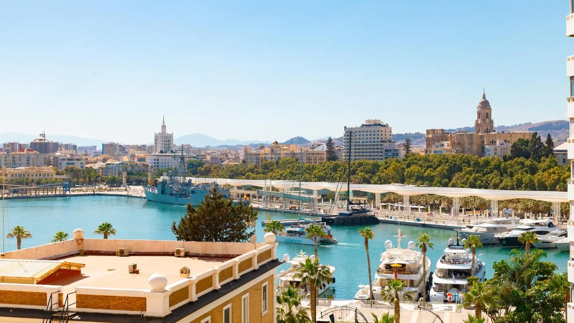 C36 Elegant 2 Bdr Apt Amazing Views Malaga