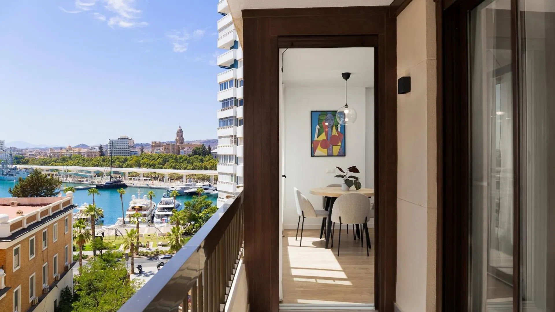 Apartment C36 Elegant 2 Bdr Apt Amazing Views Malaga