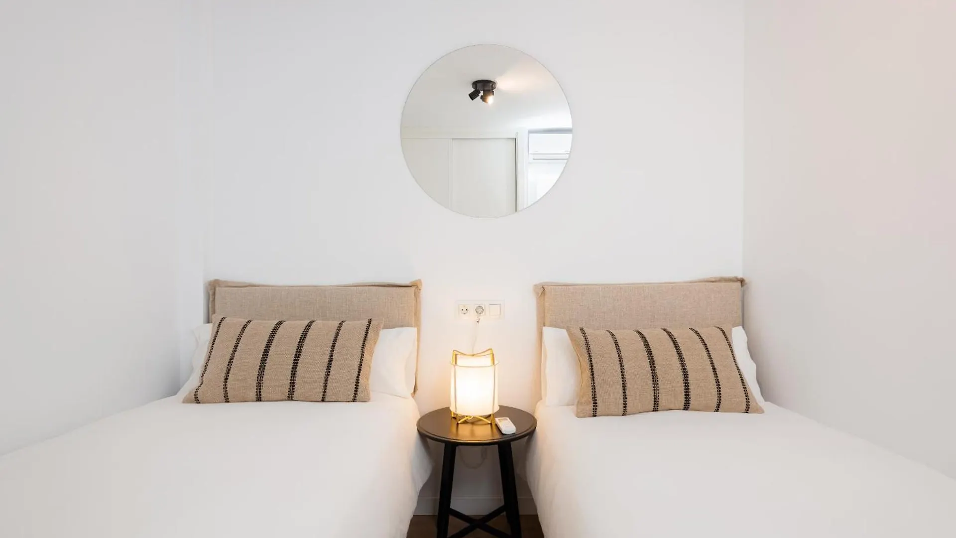 C36 Elegant 2 Bdr Apt Amazing Views Malaga Apartment
