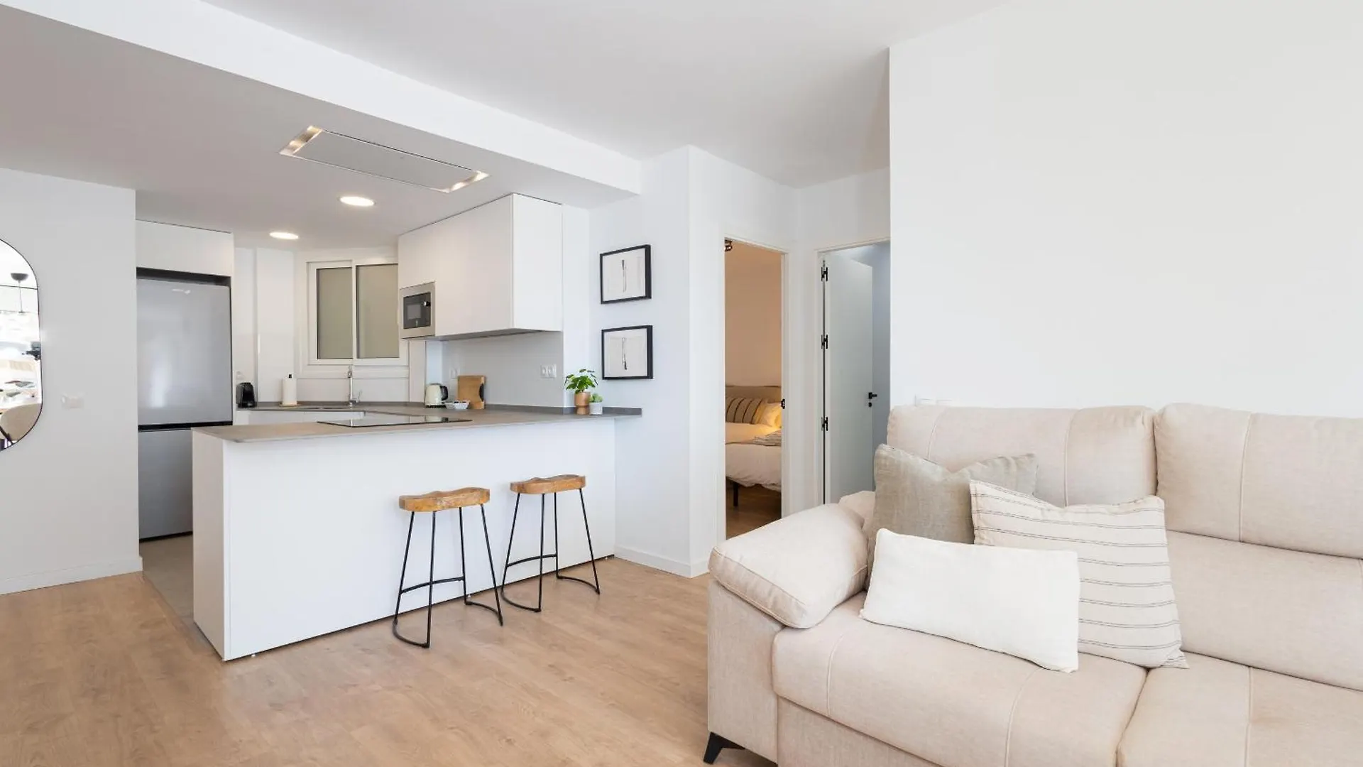 Apartment C36 Elegant 2 Bdr Apt Amazing Views Malaga