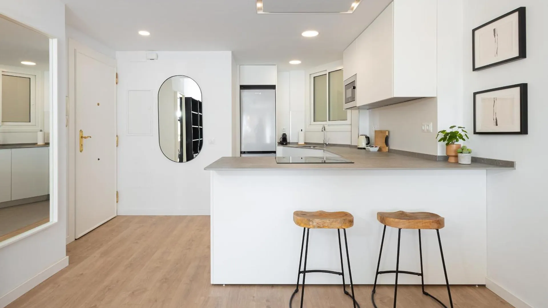 Apartment C36 Elegant 2 Bdr Apt Amazing Views Malaga