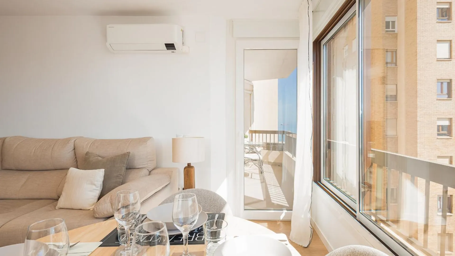 C36 Elegant 2 Bdr Apt Amazing Views Malaga Apartment